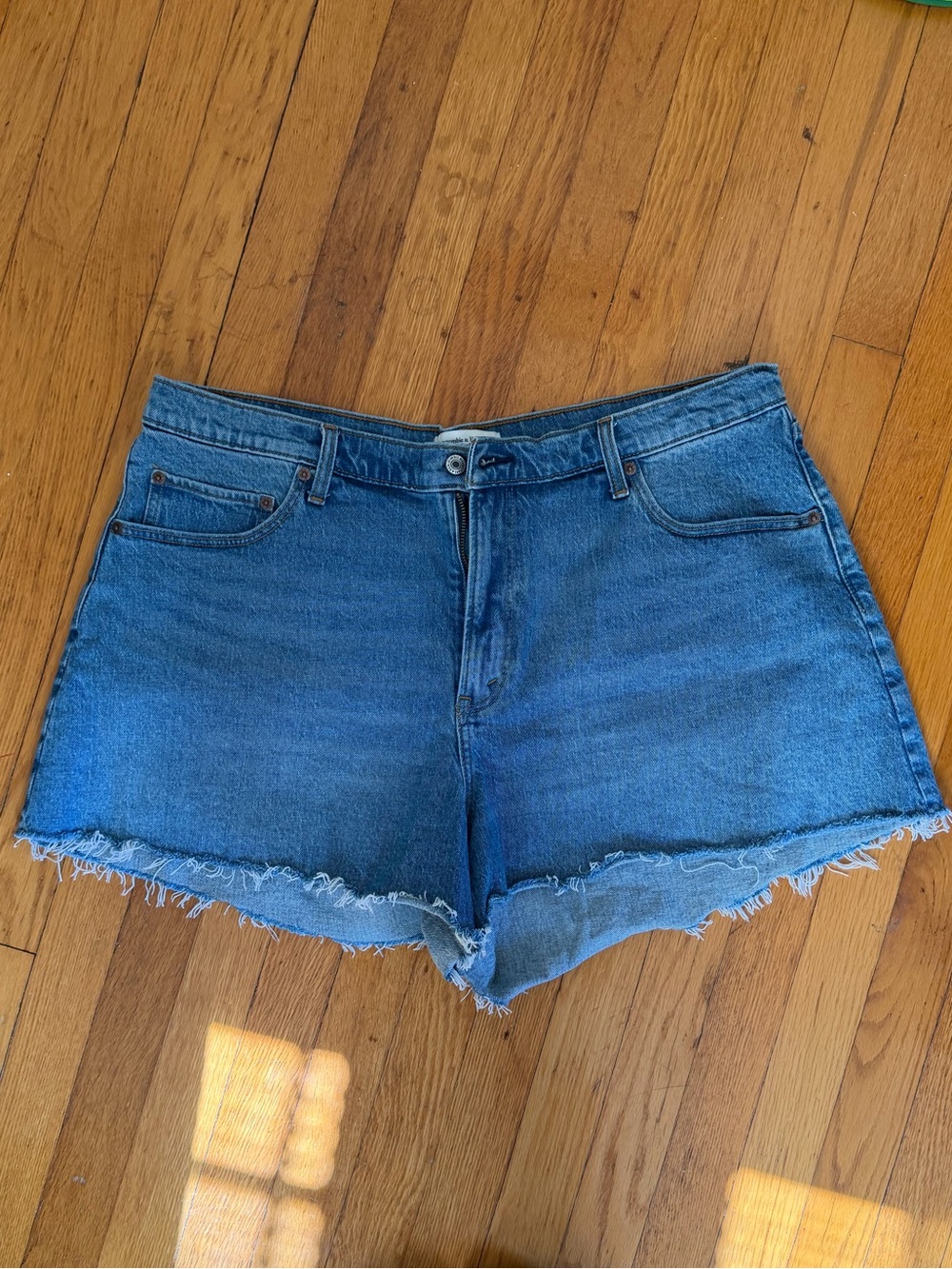 Abercrombie&Fitch curve love 90s relaxed cutoff short high rise